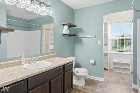 832 Snowberry Run Greenwood IN 46143