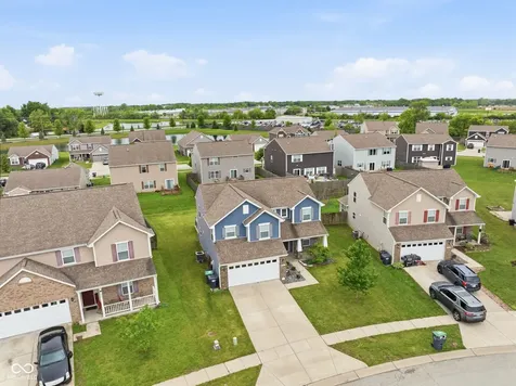 832 Snowberry Run Greenwood IN 46143