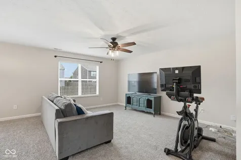 832 Snowberry Run Greenwood IN 46143