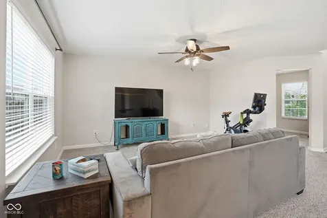 832 Snowberry Run Greenwood IN 46143