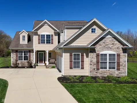 1735 Brookfield Drive Columbus IN 47201