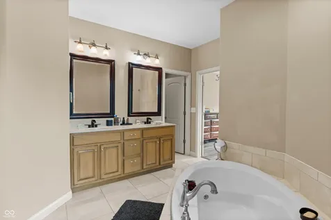 1735 Brookfield Drive Columbus IN 47201