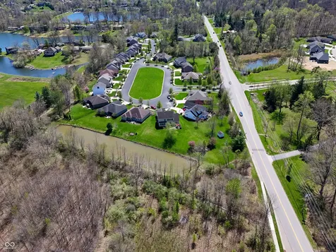 1735 Brookfield Drive Columbus IN 47201