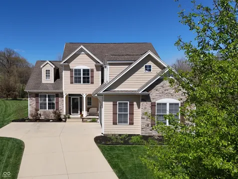 1735 Brookfield Drive Columbus IN 47201