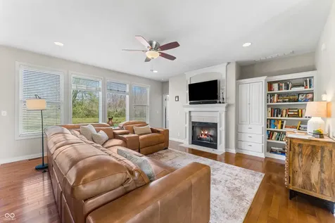 1735 Brookfield Drive Columbus IN 47201