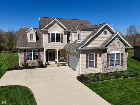 1735 Brookfield Drive Columbus IN 47201