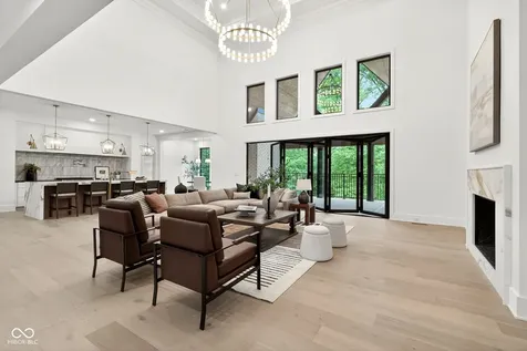 9214 Bluestone Circle Indianapolis IN 46236