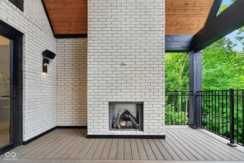 9214 Bluestone Circle Indianapolis IN 46236