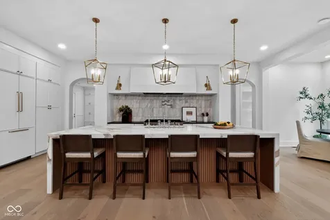 9214 Bluestone Circle Indianapolis IN 46236