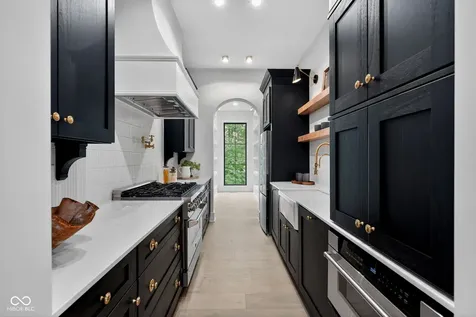 9214 Bluestone Circle Indianapolis IN 46236