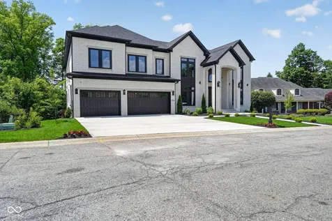9214 Bluestone Circle Indianapolis IN 46236