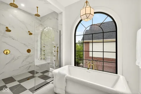 9214 Bluestone Circle Indianapolis IN 46236