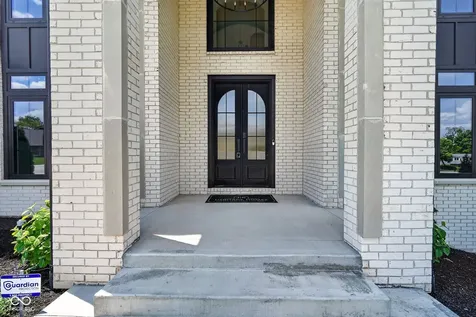 9214 Bluestone Circle Indianapolis IN 46236