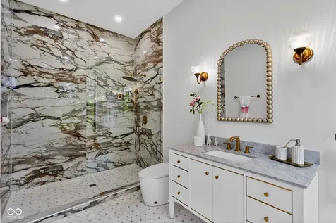 9214 Bluestone Circle Indianapolis IN 46236