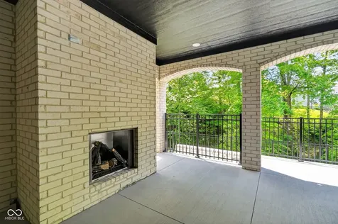 9214 Bluestone Circle Indianapolis IN 46236