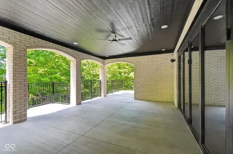 9214 Bluestone Circle Indianapolis IN 46236