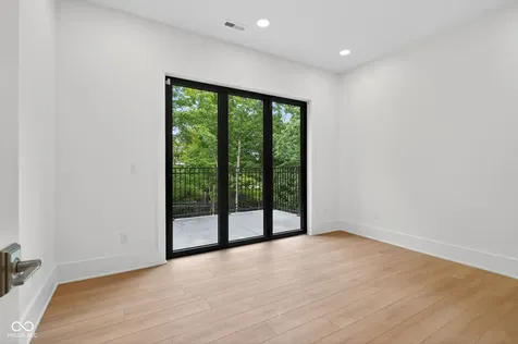 9214 Bluestone Circle Indianapolis IN 46236