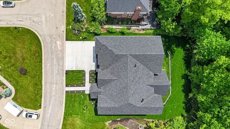 9214 Bluestone Circle Indianapolis IN 46236