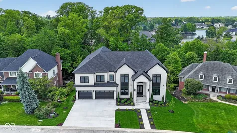 9214 Bluestone Circle Indianapolis IN 46236