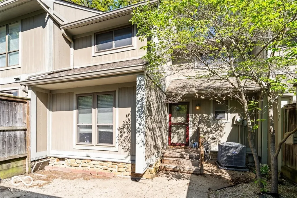 4212 Foxglove Trace Indianapolis IN 46237