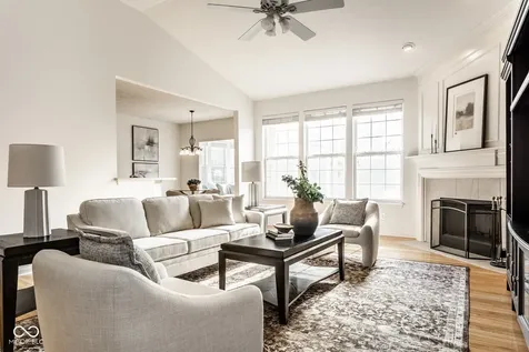 8977 Stonewick Way Zionsville IN 46077