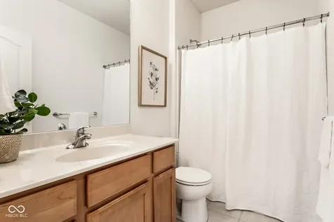 8977 Stonewick Way Zionsville IN 46077
