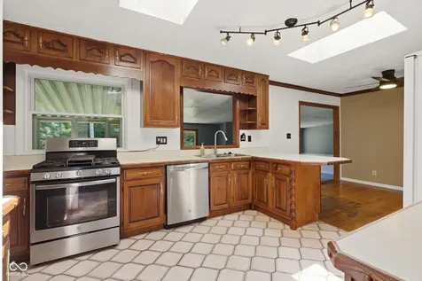 2819 E Edgewood Avenue Indianapolis IN 46227