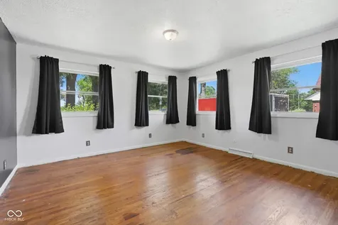 2819 E Edgewood Avenue Indianapolis IN 46227