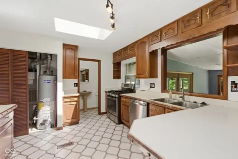 2819 E Edgewood Avenue Indianapolis IN 46227