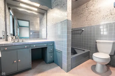 402 Kessler Boulevard West Drive Indianapolis IN 46228