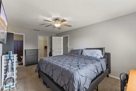 2227 Rolling Hill Court Columbus IN 47201