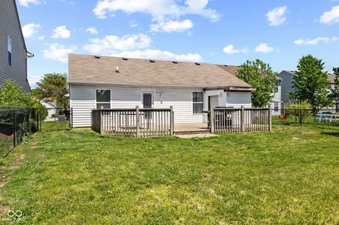 2227 Rolling Hill Court Columbus IN 47201