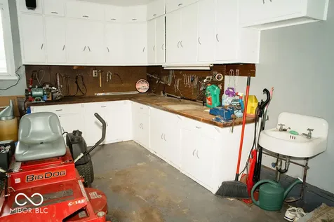 5701 Garden Drive Indianapolis IN 46217