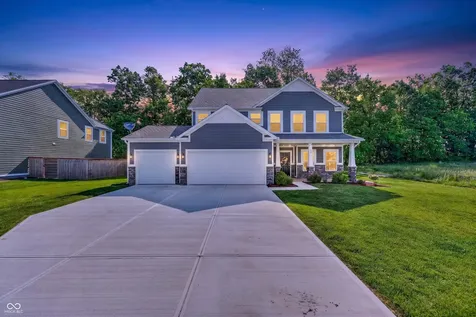 48 Manchester Drive Trafalgar IN 46181
