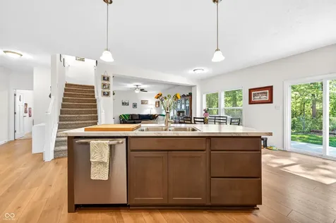 48 Manchester Drive Trafalgar IN 46181