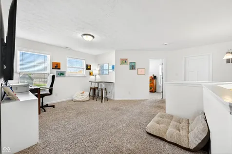 48 Manchester Drive Trafalgar IN 46181