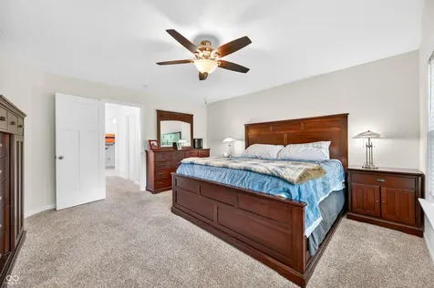 48 Manchester Drive Trafalgar IN 46181