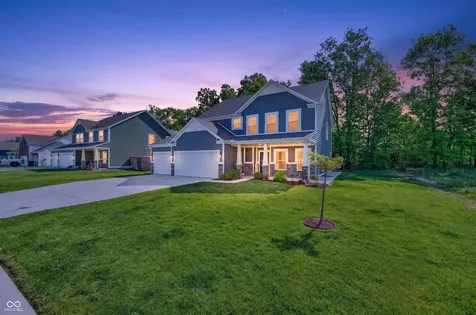48 Manchester Drive Trafalgar IN 46181