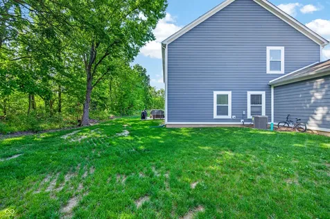 48 Manchester Drive Trafalgar IN 46181