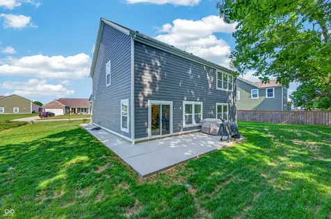48 Manchester Drive Trafalgar IN 46181