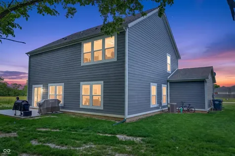 48 Manchester Drive Trafalgar IN 46181