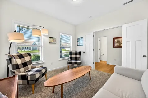 48 Manchester Drive Trafalgar IN 46181