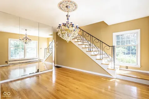 5678 Allisonville Road Indianapolis IN 46220