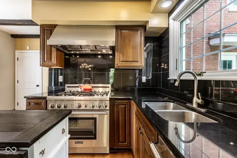 5678 Allisonville Road Indianapolis IN 46220