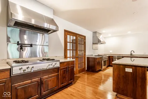 5678 Allisonville Road Indianapolis IN 46220