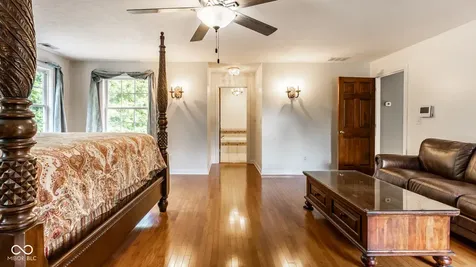 5678 Allisonville Road Indianapolis IN 46220