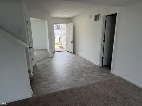 6652 W Sailboat Drive Greenfield IN 46140