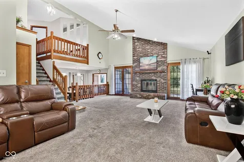 1142 Alydar Circle Indianapolis IN 46217