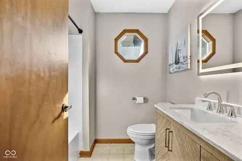 1142 Alydar Circle Indianapolis IN 46217