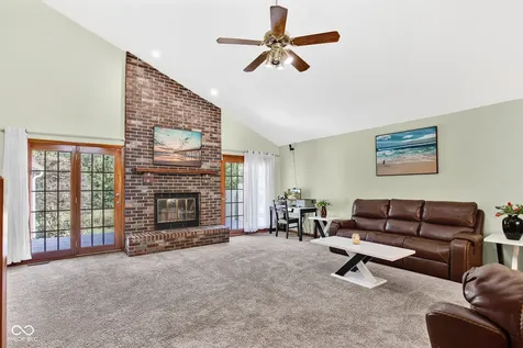 1142 Alydar Circle Indianapolis IN 46217